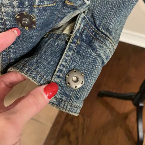 Brandon Thomas blue medium wash denim jean jacket with decorative beading - Picture 12 of 17